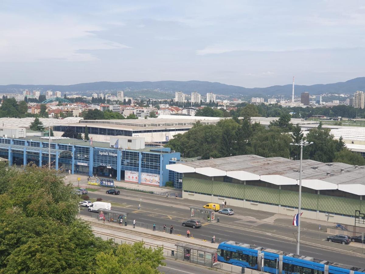 Апартаменти Apartman Lana ,Froudeova Ulica 3 Nasuprot Zg Velesajma Загреб Екстер'єр фото